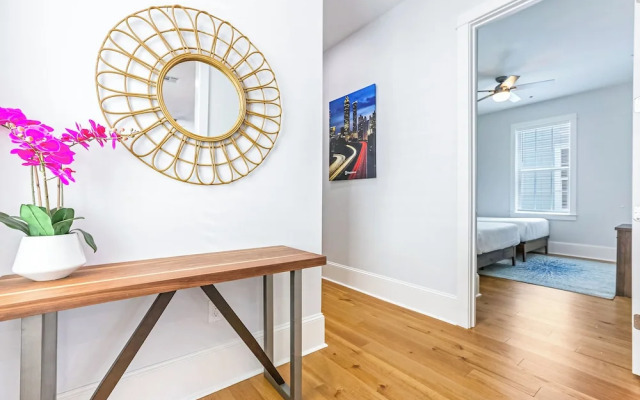 Spacious 4BR Condo with Pool
