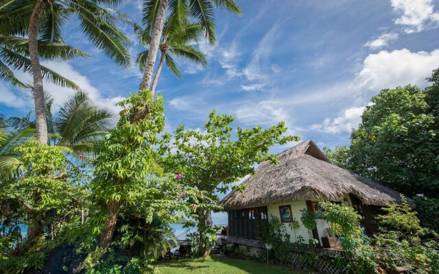 Bora Bora Bungalove