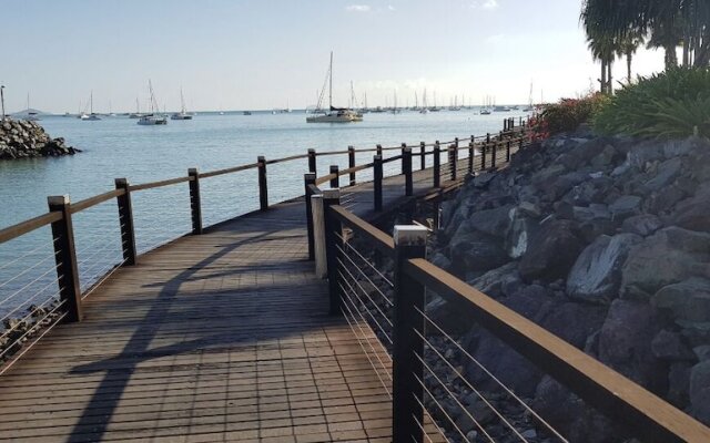 DAYDREAM Spcaious & Comfortable with Water Views