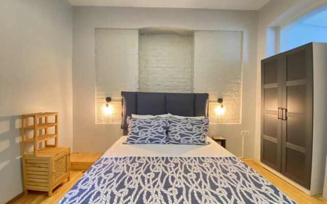 Flat With Backyard Close to Galata Tower