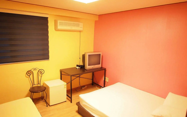 Shinchon Hostel