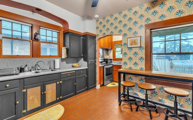 Brick & Creek House 3 Bedroom Home