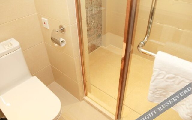 Shangli Hotel (Chengdu Zoo Metro Station)