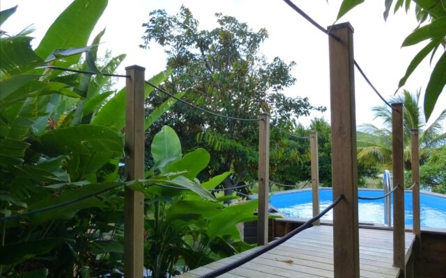 Apartment with One Bedroom in Sainte-Anne, with Shared Pool, Enclosed Garden And Wifi - 4 Km From the Beach
