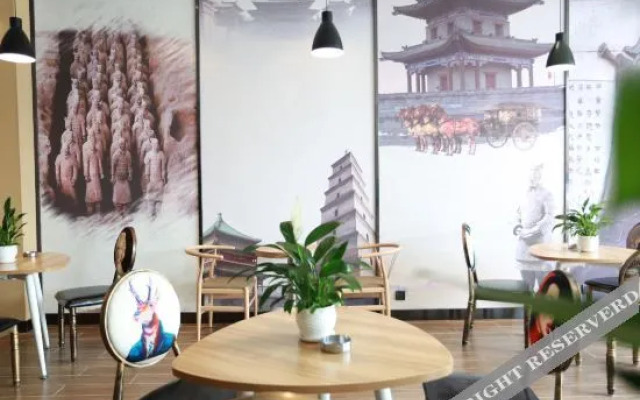 Zhouzhi Yibo Hotel