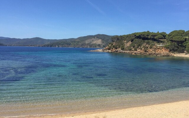 Amazing Apartment in Lacona - Capoliveri With 2 Bedrooms and Wifi