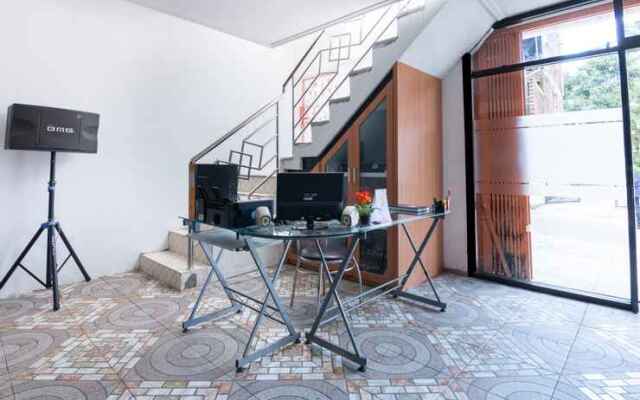 OYO 3245 Srikandi Family Residence