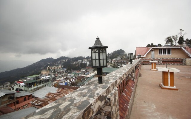 OYO 4803 Hotel Valentino