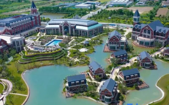 Yancheng Tianmu Hot Spring Resort Hotel