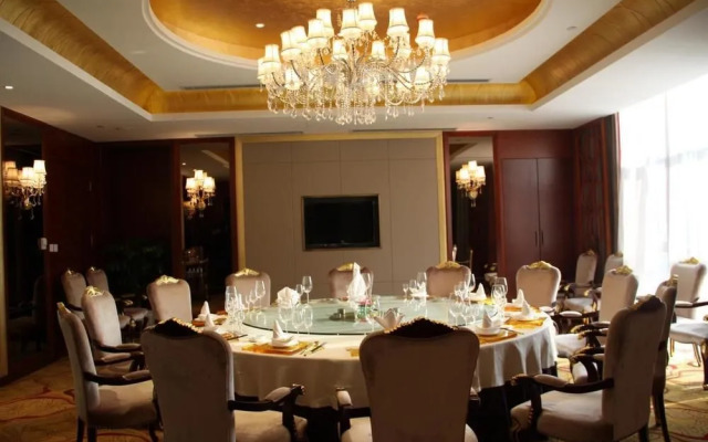 Hongcheng Yuehai Hotel - Qingdao