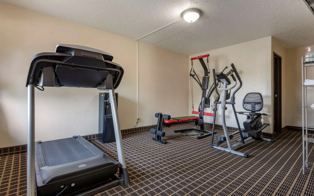 Quality Inn & Suites Warren