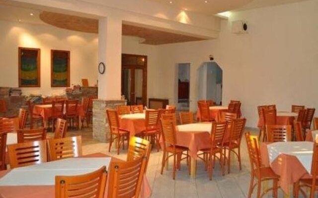 Hotel Defkalion