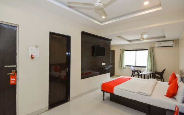 OYO 19879 Chetan Executive