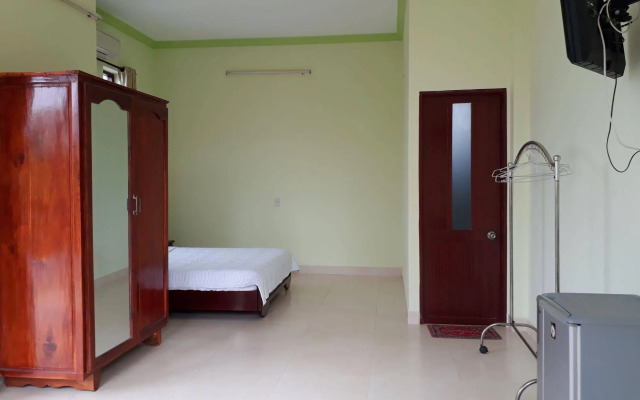 Cat Tien Guesthouse