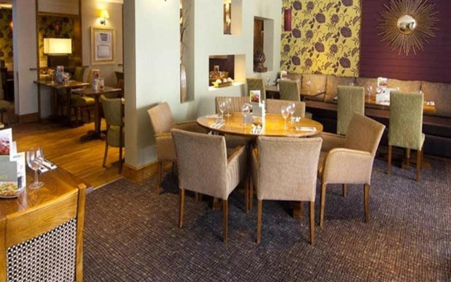 Premier Inn Bristol Cribbs Causeway - M5 J17