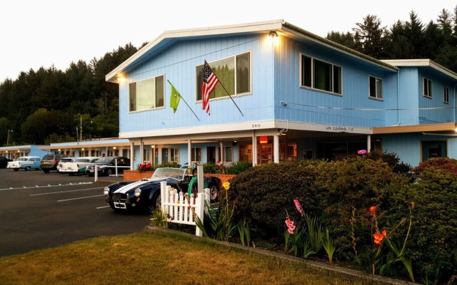 Winchester Bay Inn