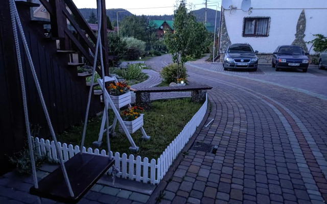 Апартаменти "У Кузьмича" 1