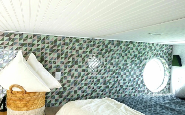 Orlando Lakefront Tiny House Community