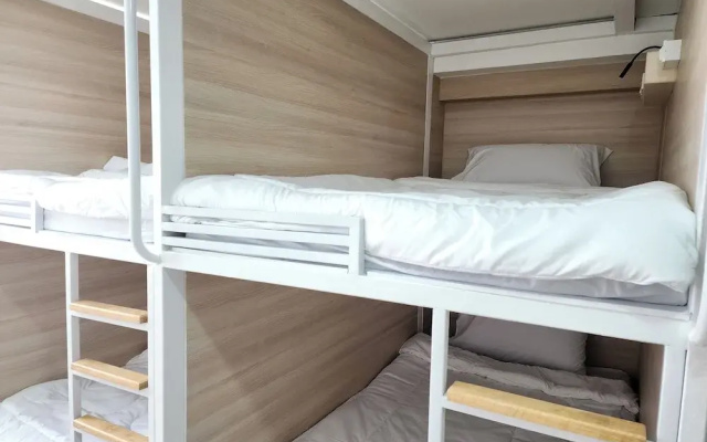 Reezq Hostel