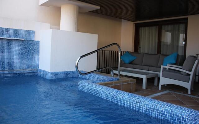 Beach Apartment with Private Pool
