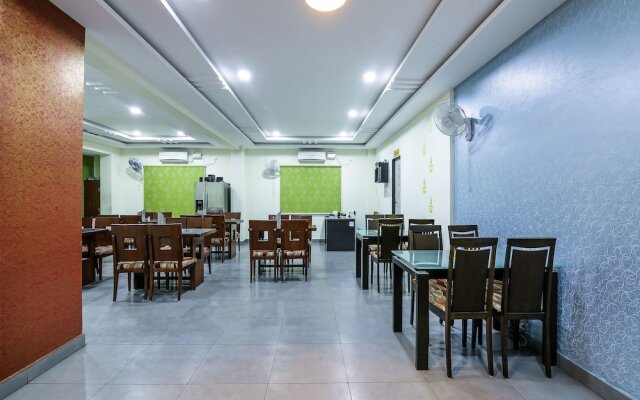 OYO 15928 Hotel Midtown