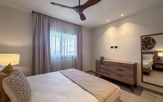 Spectacular Golf Front 3BR Apartment!
