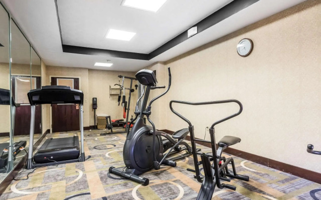 Quality Inn & Suites Memphis East