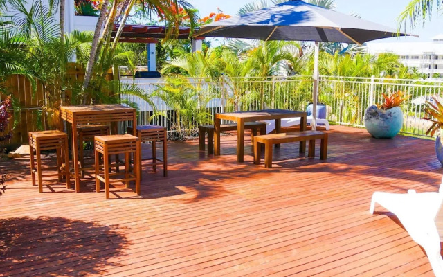 Spa Haven Deluxe 17A