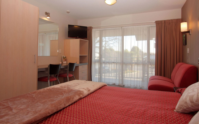 Cranford Oak Motel – Guest Rooms – Christchurch