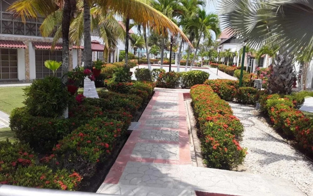 Cabaña de Enseño en Coveñas