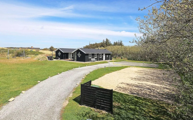 Stunning Holiday Home in Hirtshals with Hot Tub