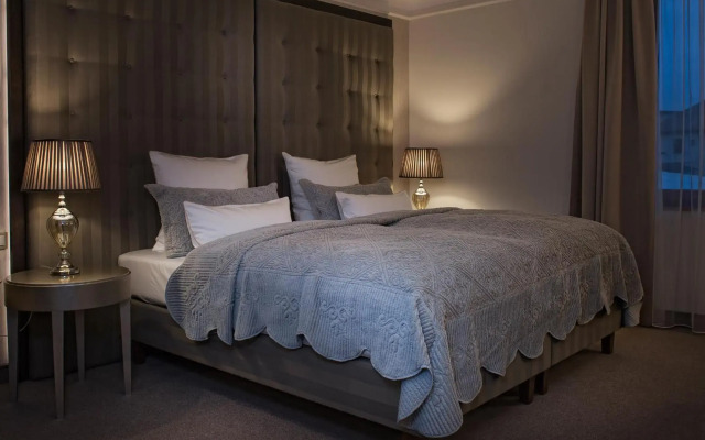 Villa Plaza Boutique Hotel & Spa