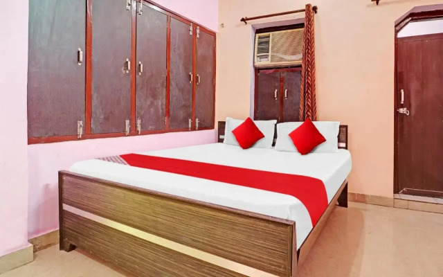 Oyo Flagship 805187 Hotel Vrv Homestay