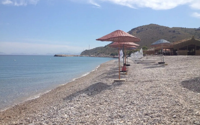 Cuhadar Ahsap Evleri