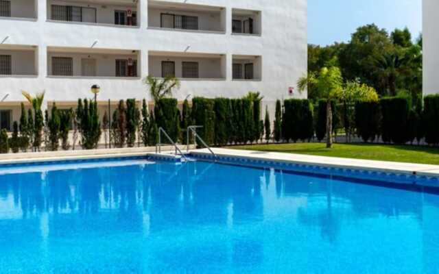 Apartment - 2 Bedrooms with Pool and WiFi - 107884