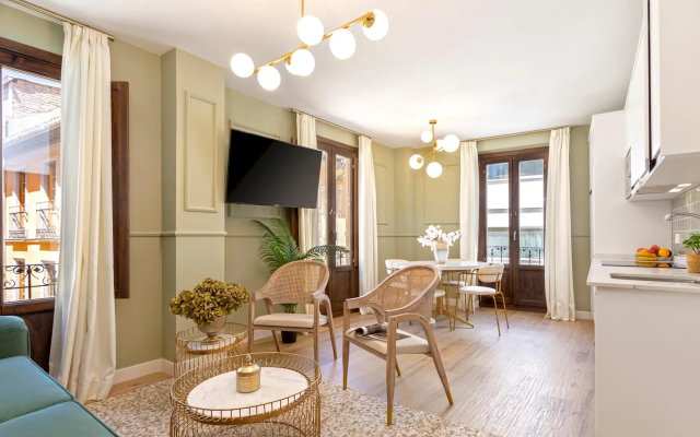 Amazing duplex with private terrace in the heart of Granada. Mesones III - Hotel in Granada - Photo 2
