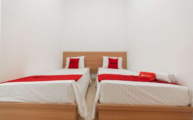 RedDoorz @ Graha Cemerlang Maros