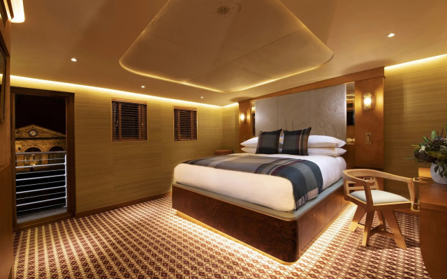 Fingal - A Luxury Floating Hotel