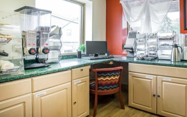 Econo Lodge Fort Lee