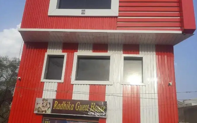 Oyo Radhika Guest House