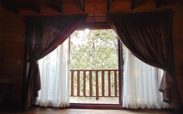 Cabaña dentro del Bosque para 24 Personas