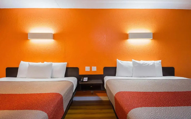 Motel 6 Dallas - Garland - Northwest Hwy