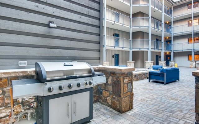 Westwind 303 1BD 1BA Plat. Condo