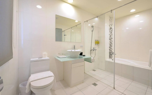 OLAH Poshtel - Taichung Station