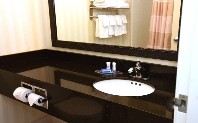 AmericInn by Wyndham Topeka