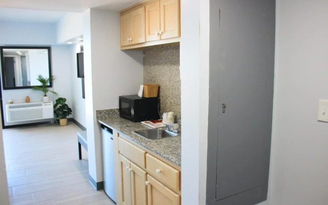Sun and Sand Resort Oceanfront Suites