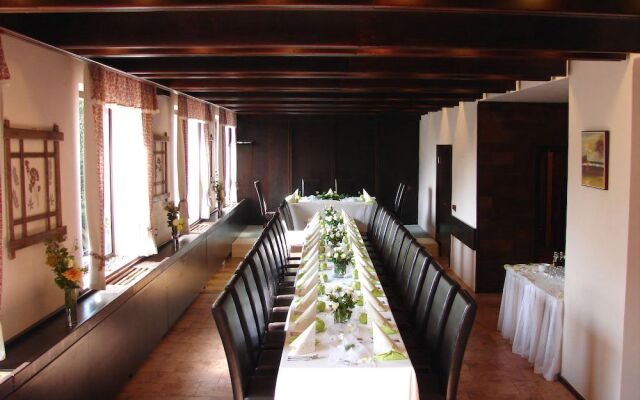 Hotel Ondráš z Beskyd