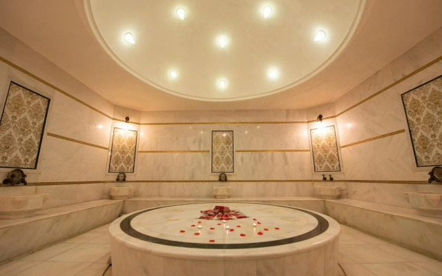 Wellborn Luxury Hotel