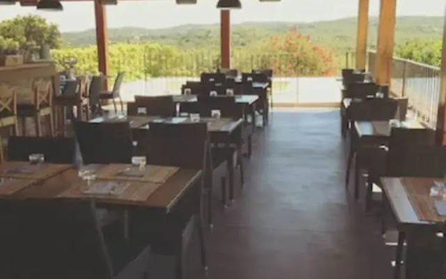 Hotel Maora Village