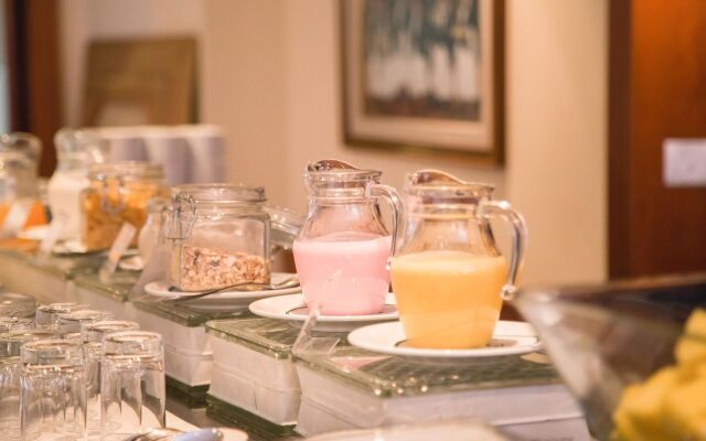 Los Tallanes Hotel & Suites